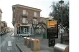 Mupi en la plaza de Pío XII de Molina de Segura, en una zona residencial con parque infantil